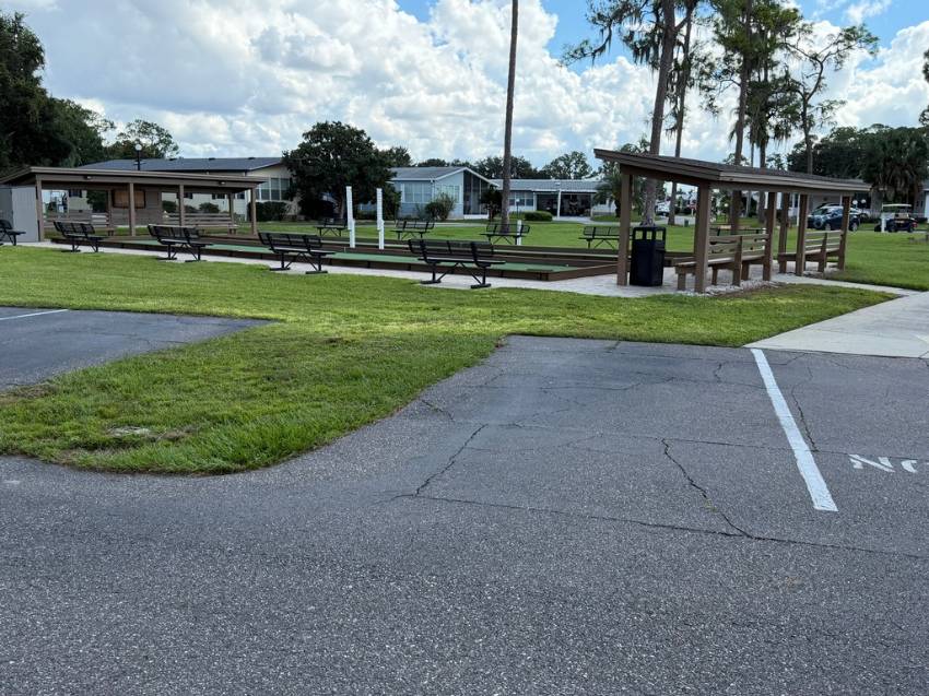 253 Dixie Circle a Haines City, FL Mobile or Manufactured Home for Sale